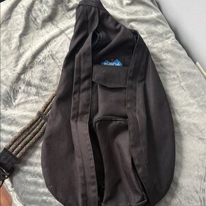 Kavu Classic Black Sling Pack